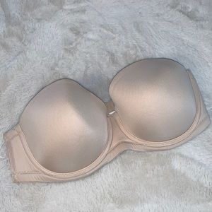 38C Wacoal Strapless lightly lined bra